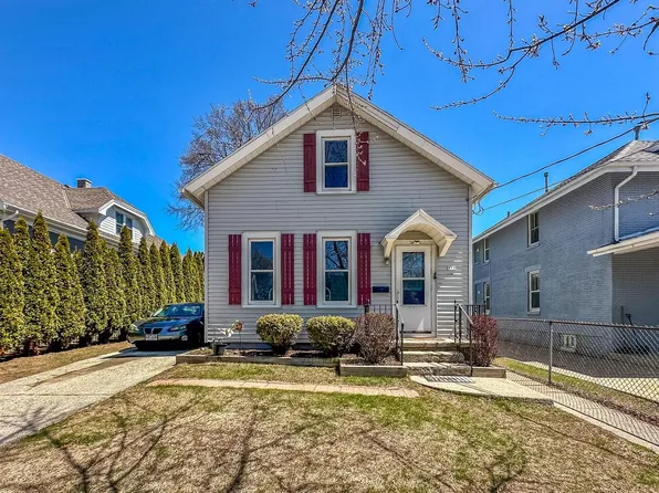 913 South 24th STREET, Manitowoc, WI 54220