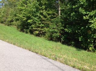 565 Ridgetop Dr, Jamestown, TN 38556