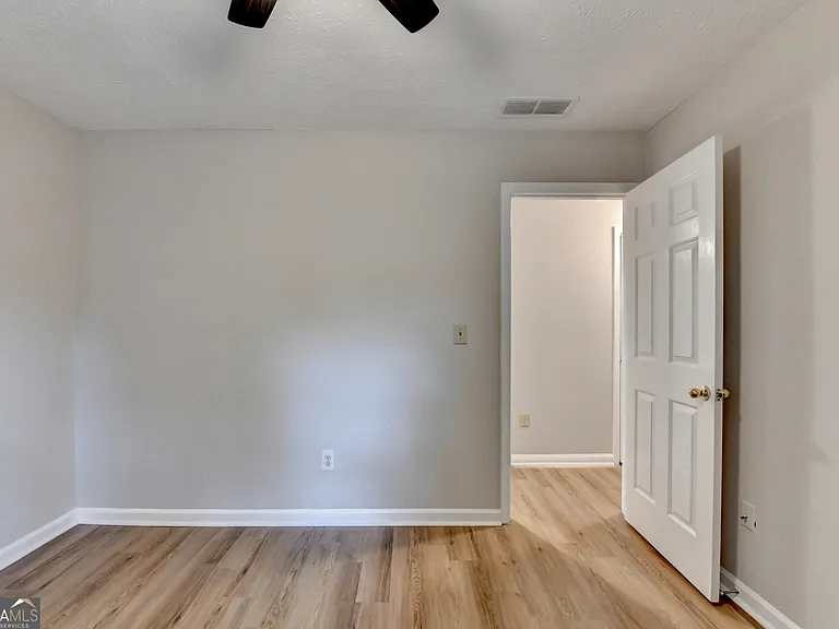 2115 Glynmoore Dr — Photo 12