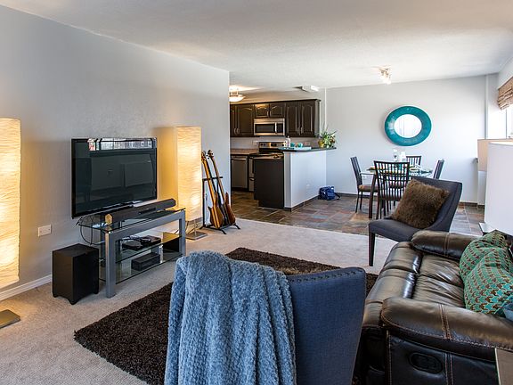 3rd image of 909 Logan St APT 7G