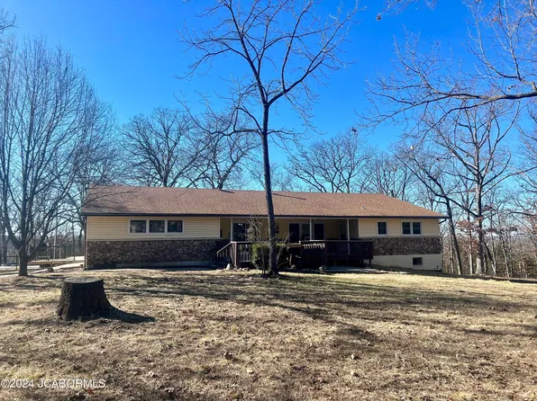 8118 Scrivner Rd, Jefferson City, MO 65109
