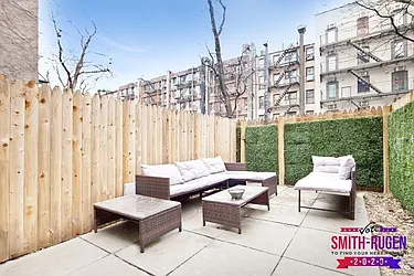 Rented by R New York