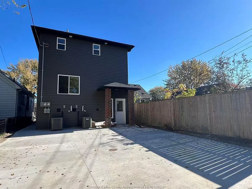 917 McKay Ave #BACK