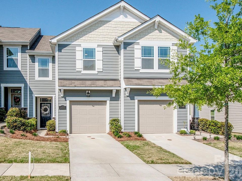 1st image of 18036 Pear Hawthorne Dr