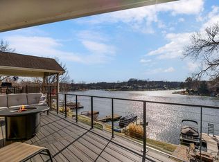 357 N Shore Dr, Kansas City, MO 64151