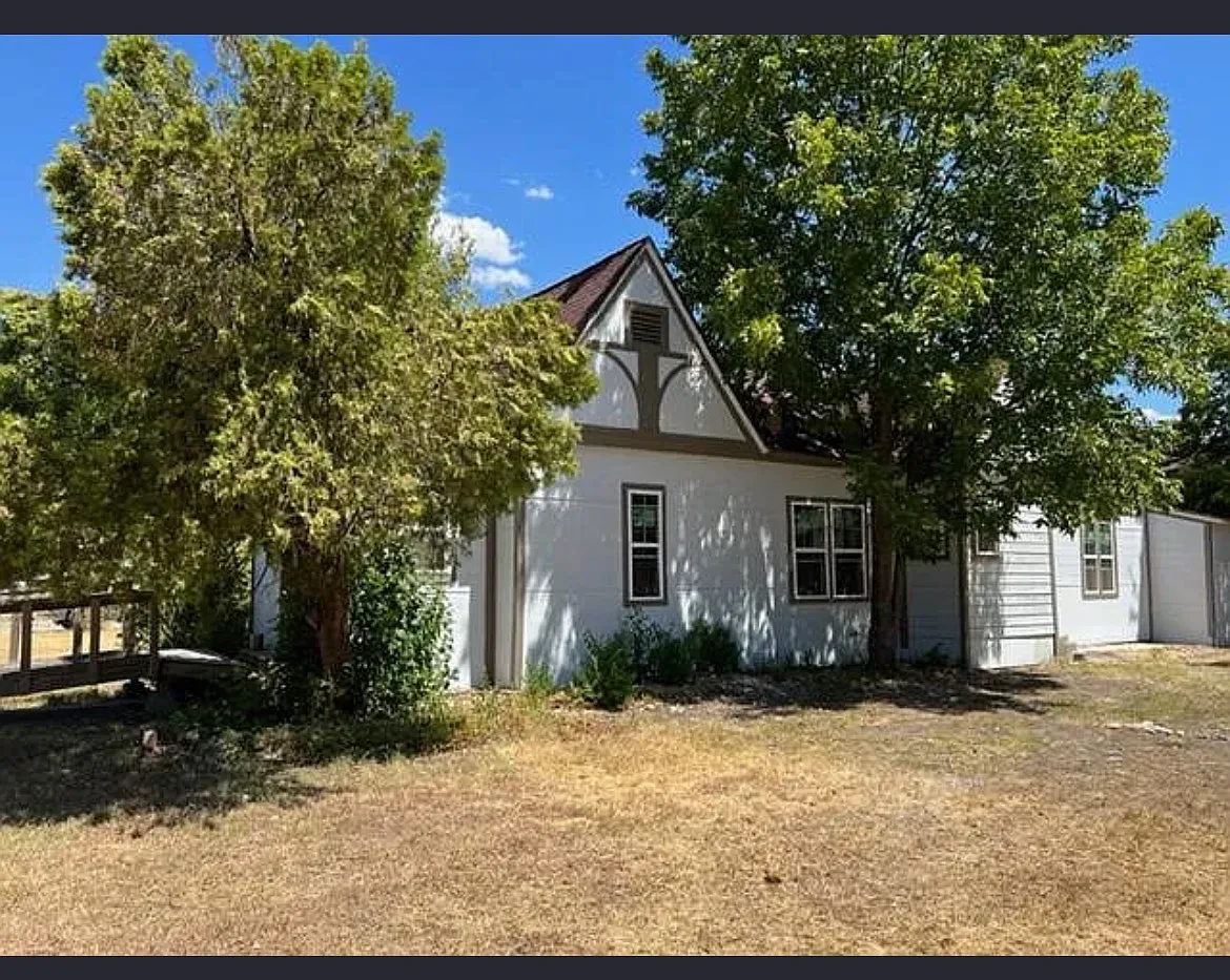 4 bed, 1625 sqft, $2,100 — Photo 1
