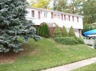 39 Walling St, Sayreville, NJ 08872