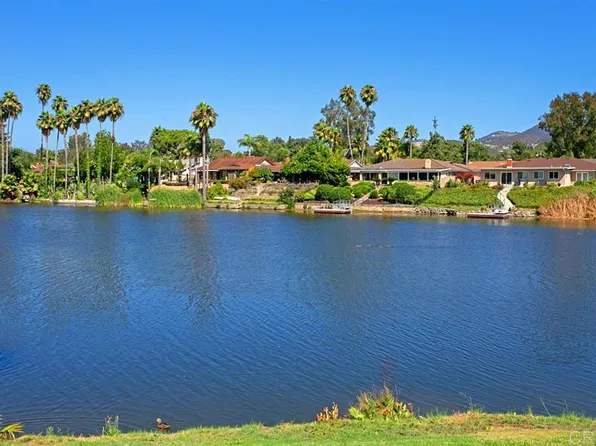 921 La Fiesta Ln, San Marcos, CA 92078