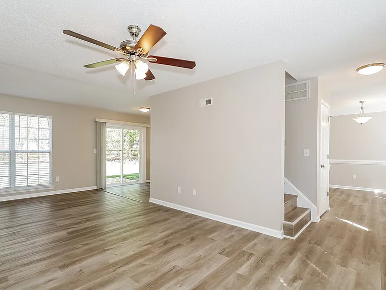 6104 Brick Landing Dr — Photo 4