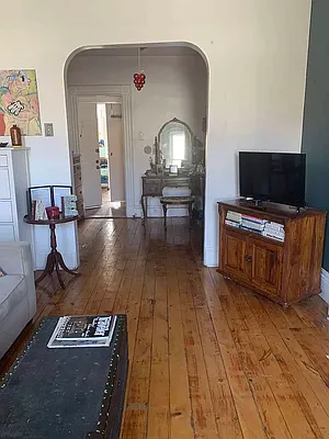 Rented by Standard Living Realty Inc | media 7
