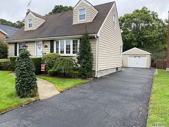 2nd image of 75 Evans Ave