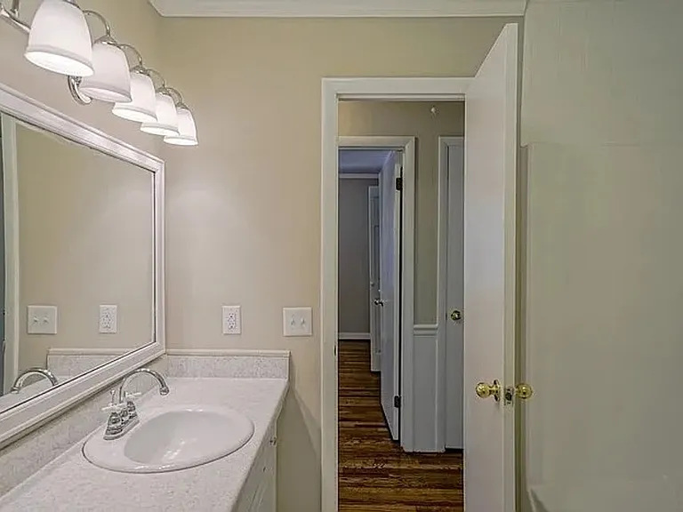 112 Old Meadowbrook Dr — Photo 13