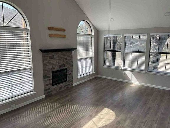 5th image of 420 Seminary Rdg