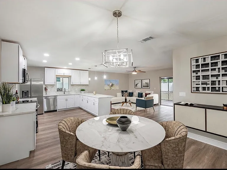 3909 Briarlake Dr — Photo 3