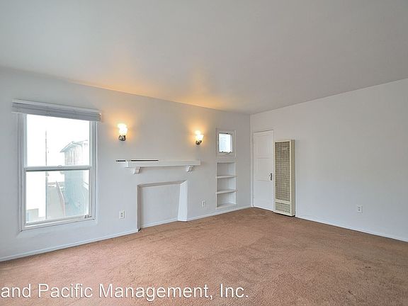 5th image of 526 Beach Dr