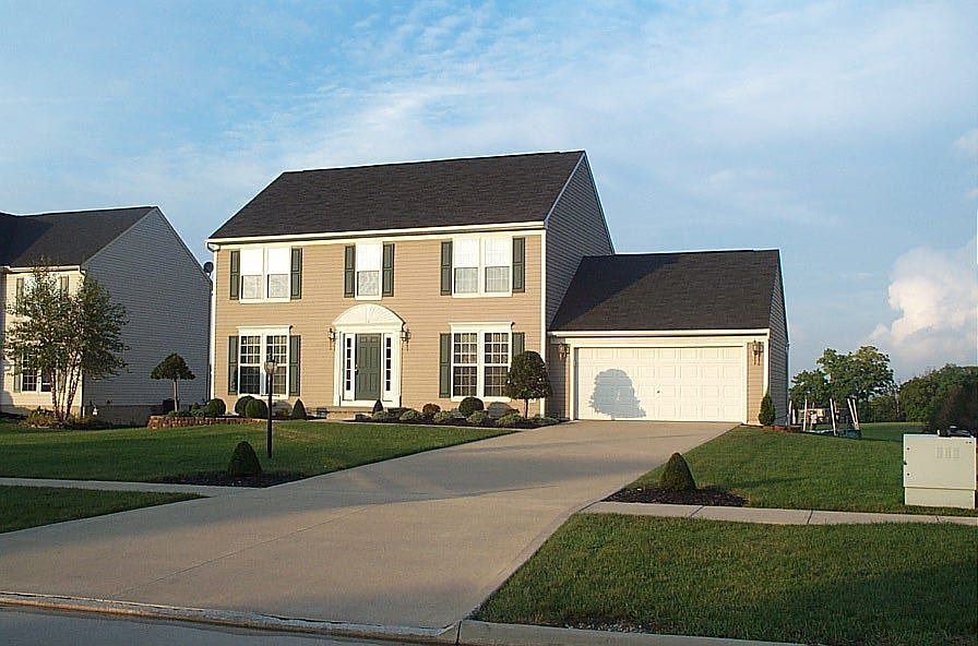 4375 Lexington Ridge