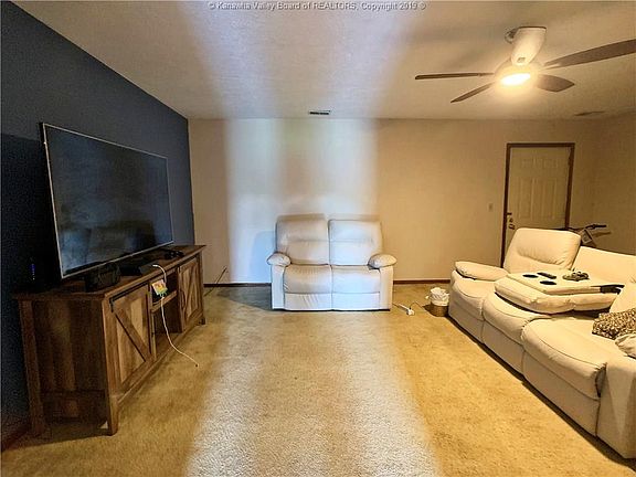 5th image of 5933 Midland Dr