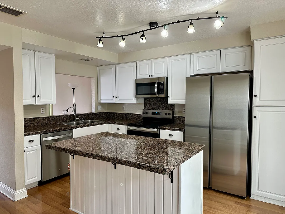 Kitchen with new appliances - 25885 Trabuco Rd #152