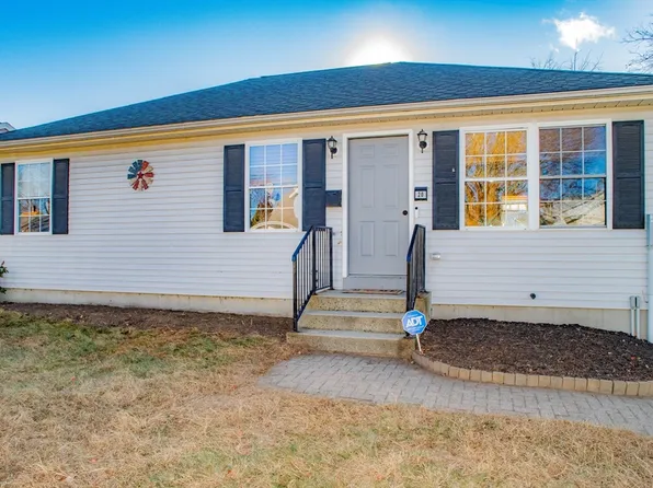 20 Sullivan St, Chicopee, MA 01020