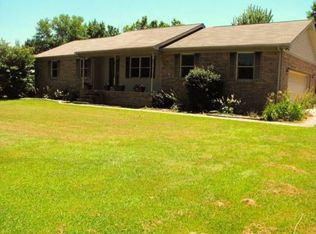 308 Meadow Green Cir, Murray, KY 42071