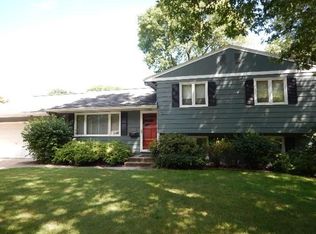 1452 25th St SE, Cedar Rapids, IA 52403