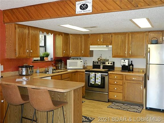 3rd image of 17 Four Waters Ct