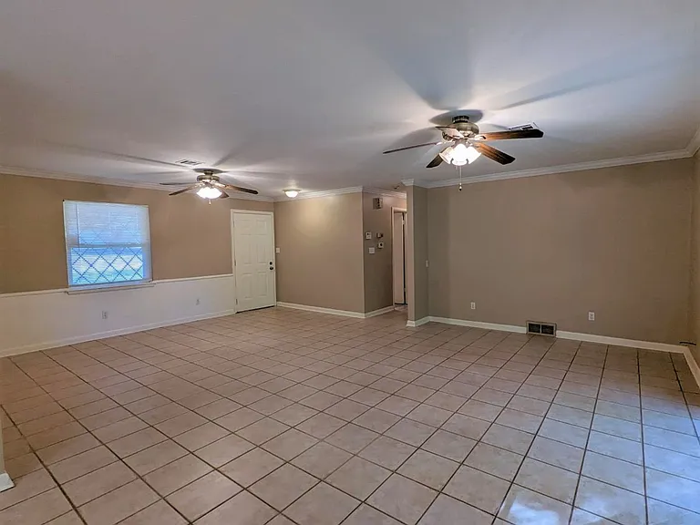 1813 Hardy Dr — Photo 13