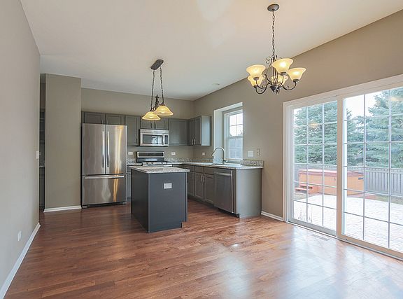 3rd image of 1627 Farmside Ln
