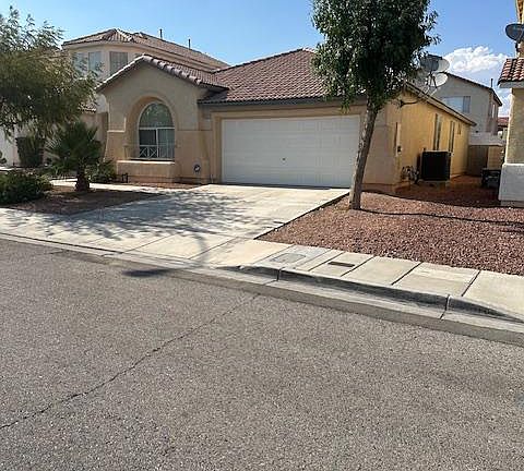 3rd image of 9916 W Mesa Vista Ave