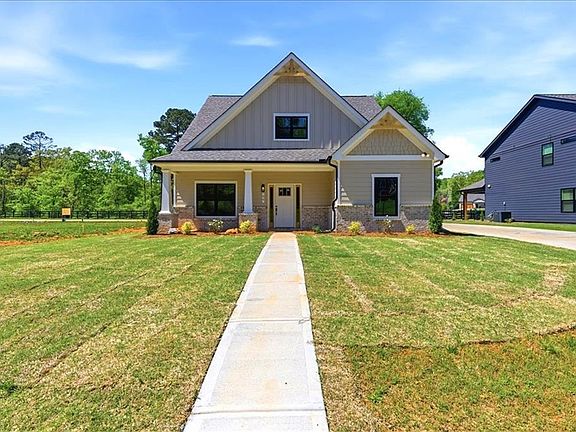 2nd image of 44 Puckett Rd