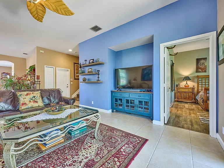 530 Commons Dr — Photo 23