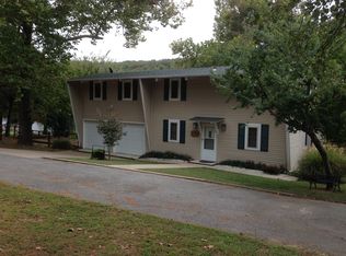 910 Wofford Lake Rd, Fort Smith, AR 72916