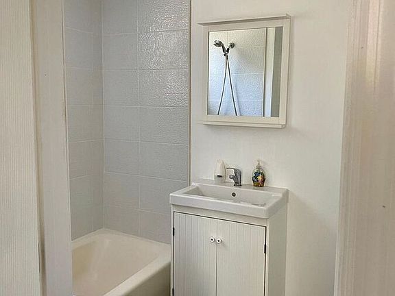 3rd image of 5437 Delette Ave S #A