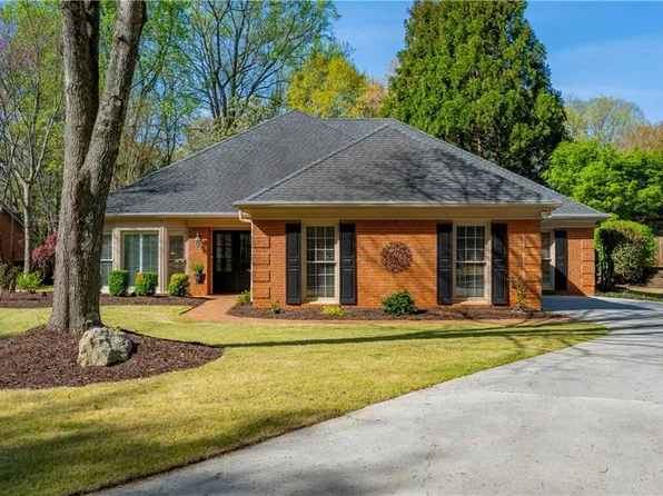 440 N Farm Dr, Alpharetta, GA 30004