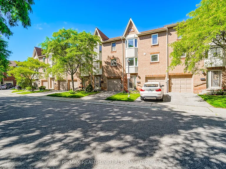 25 Cardwell Ave #24 — Photo 2