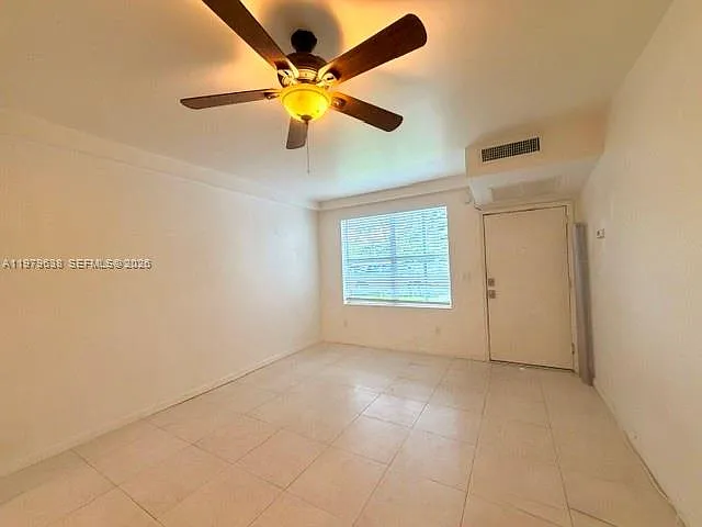 2445 Lake Pancoast Dr #7 — Photo 18