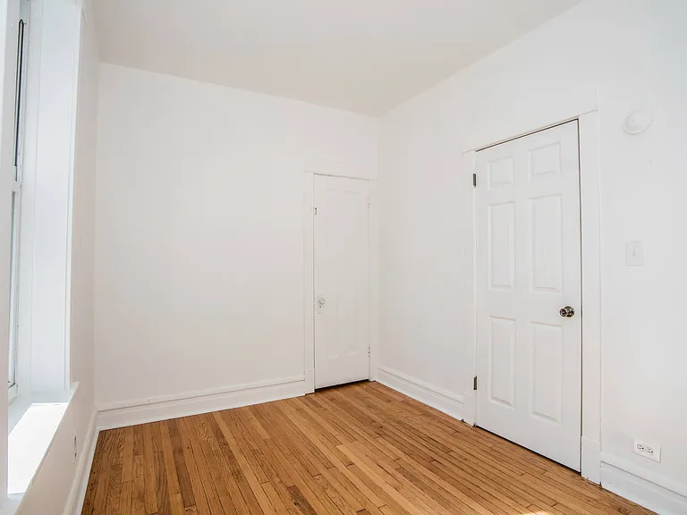 4632 W Barry Ave #2 — Photo 19