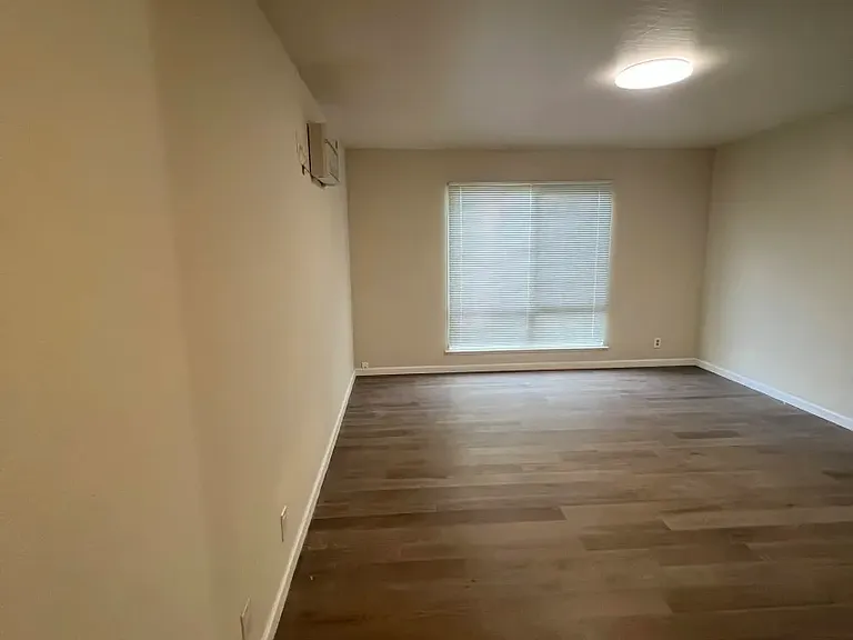 466 25th Ave #2 — Photo 8