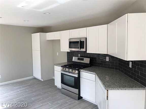 3rd image of 1023 Lacebark Ct