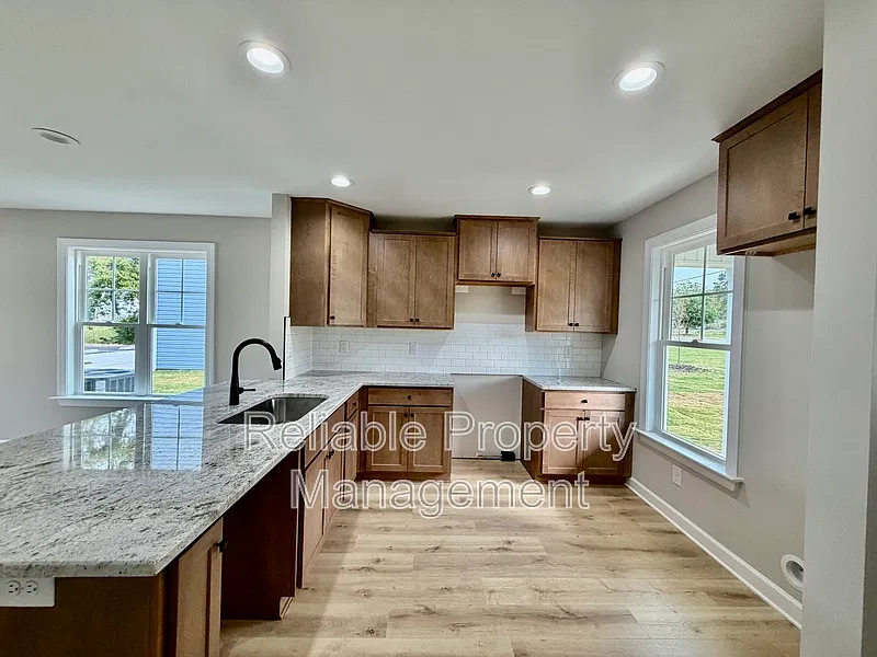 2 bed, 2.5 bath, $1,450 — Photo 2