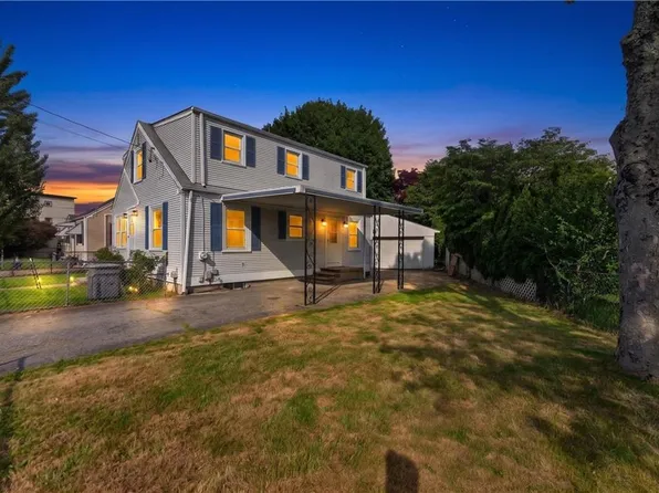 28 Hazard St, Pawtucket, RI 02860