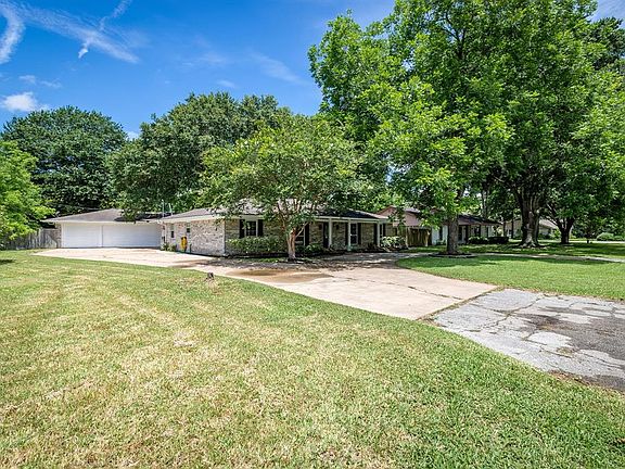 2nd image of 2711 Fortuna Dr