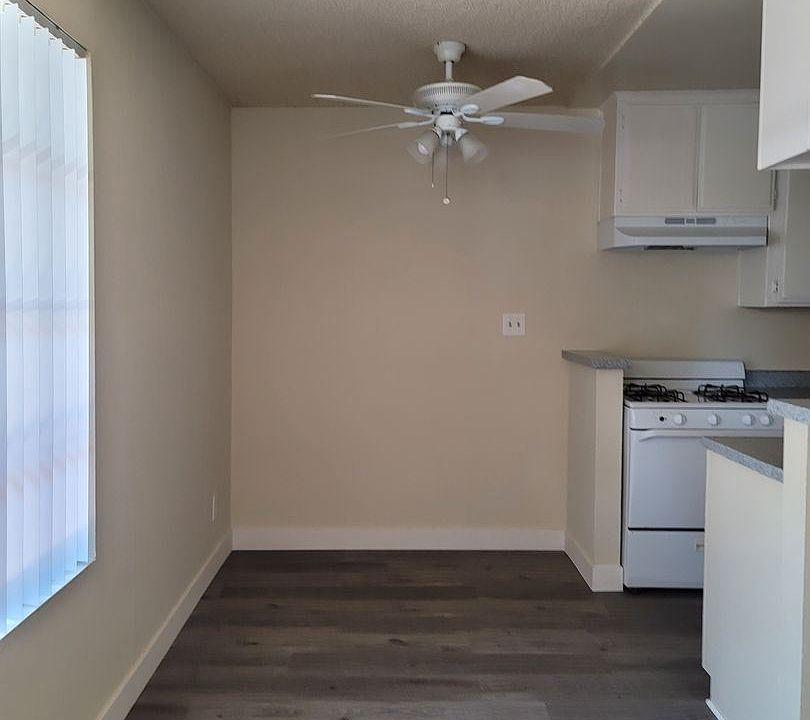 1st image of 21821 Saticoy St APT 4