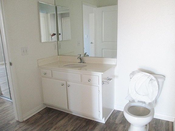 4th image of 2810 S Sepulveda Blvd APT 202