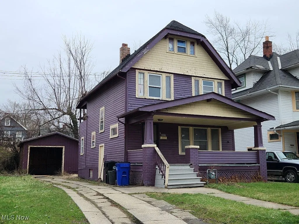 1095 E 146th St photo 1