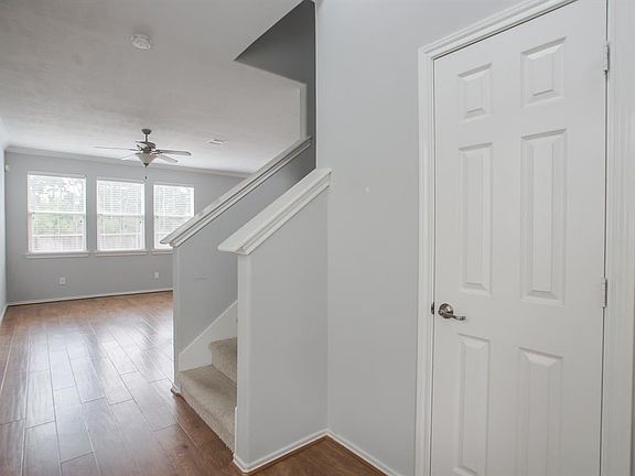 4th image of 243 Bloomhill Pl