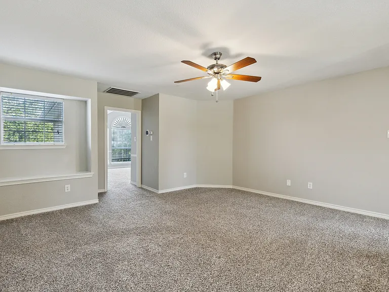 2817 Elmridge Dr — Photo 12