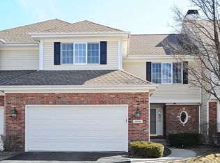 32933 N Stone Manor Dr, Grayslake, IL 60030