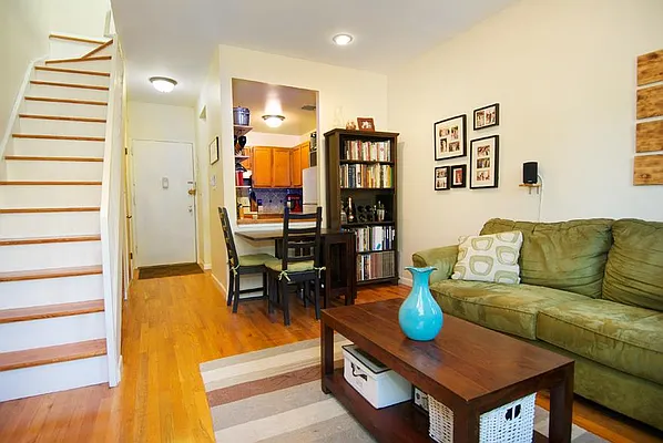 Sold by Brooklyn Bridge | media 25