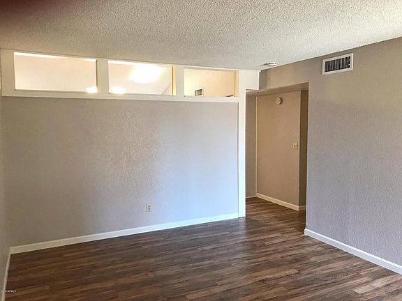 4th image of 2926 E El Moro Ave